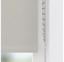 Rullgardin vid fönstret med manöverkedja