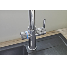 Köksblandare med sidomonterad temperaturregulator