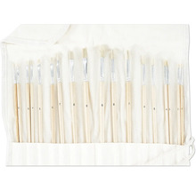 Penselset med olika storlekar i en tygväska