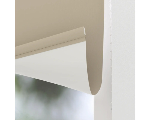 Detaljvy av en rullgardin med sidodrag