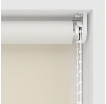 Rullgardin med pärlkedja i fönsterkarmen