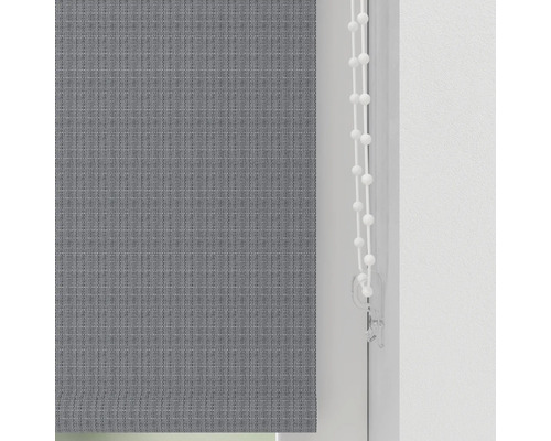 Grå rullgardin med manöverkedja