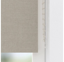 Beige tyg rullgardiner med kedjemekanism vid fönstret