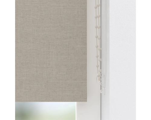 Beige tyg rullgardiner med kedjemekanism vid fönstret