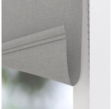 Delvis neddragen grå rullgardin