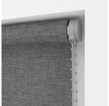 Grå rullgardin med kedjedrag för fönsterdekoration och solskydd