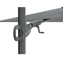 Detaljvy av ett parasoll med vevmekanism och Soluna-logotyp.