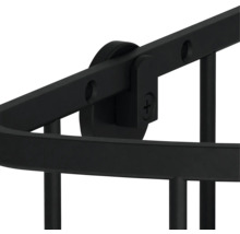 Detaljbild av en hörnhylla för badrum för väggmontering