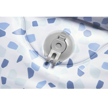 Detaljvy av en uppblåsbar bubbelpool med luftventil