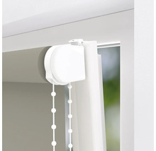 Detaljvy av en rullgardin med kedjemekanism för fönsterdekoration