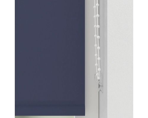 Detaljvy av en rullgardin med kedjedrag