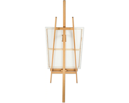 Trästaffli med duk bakifrån