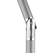 Detaljvy av en silverfärgad led