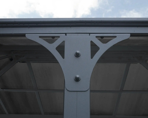 Detaljvy av en paviljongstolpe med takfäste