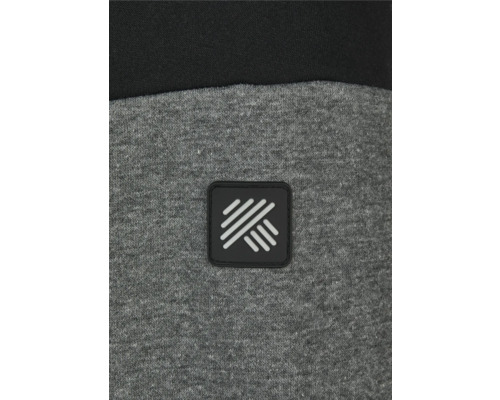 Närbild av en grå sweatshirt med en svart, rektangulär logotyp