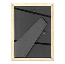 Baksidan av en träfotoram med stativ