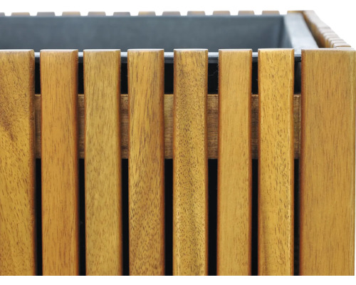 Blomlåda i trä med ribbmönster