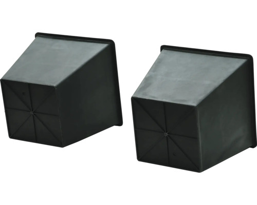 Två fyrkantiga planteringskärl av plast