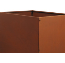 Fyrkantig blomlåda av metall