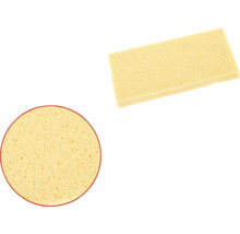 Två gula svampar, en rektangulär och en rund, för rengöring