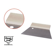 Spackel med trähandtag och blad av rostfritt stål