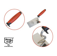 Murarslev med rostfri stålyta och plasthandtag