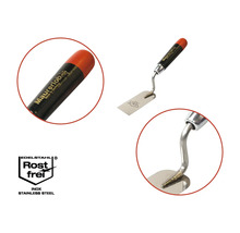 Murarslev av rostfritt stål med trähandtag