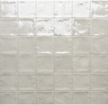 Kakelmönster med kvadratiska keramiska plattor