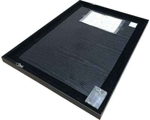 Baksida av en fotoram med hängare