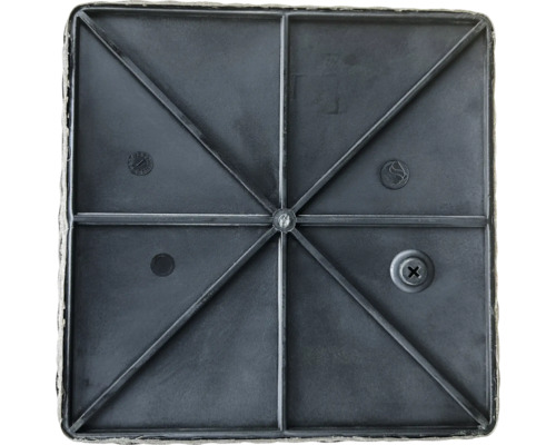 Fyrkantig plastplatta med förstärkningar