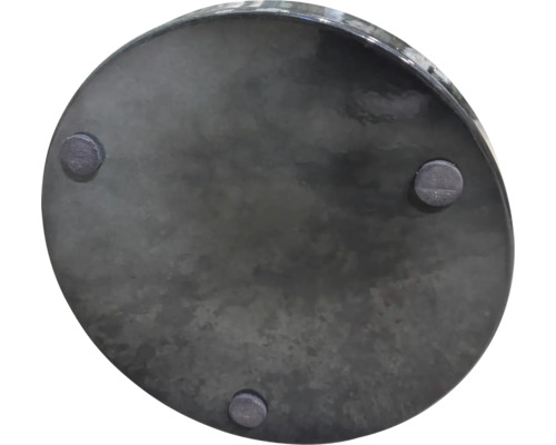 Undersida av en rund planteringslåda med fötter