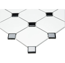 Mosaikplatta med åttkantiga och fyrkantiga element