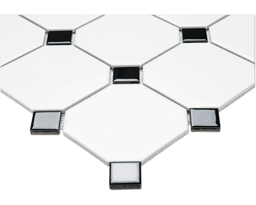 Mosaikplatta med åttkantiga och fyrkantiga element