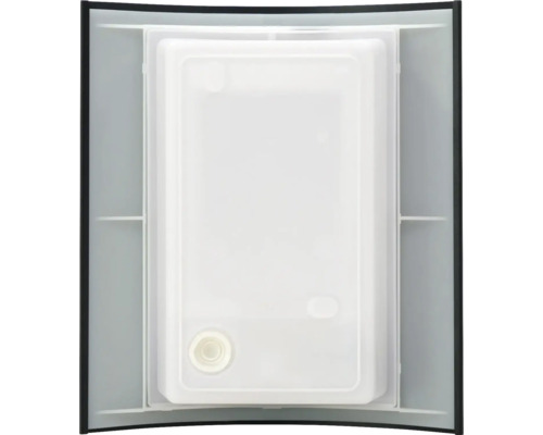 Inre vy av ett spegelskåp med förvaringshyllor och en behållare