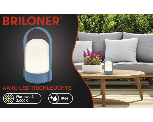 Briloner Logo, batteridriven LED-bordslampa för utomhusbruk, varmvitt ljus 3000 Kelvin, IP44 stänkskydd, bärbar lampa med handtag på ett trädgårdsbord.