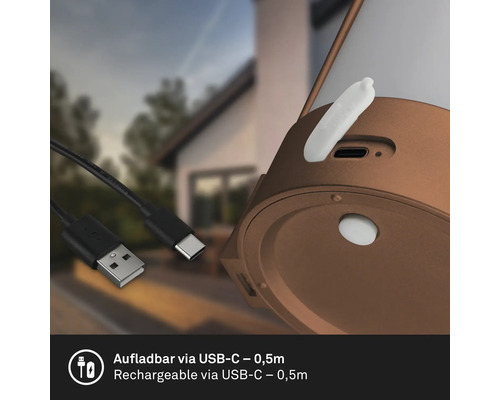 Detaljvy av en lampa med USB-C-laddningsport och en 0,5 meter lång laddningskabel.