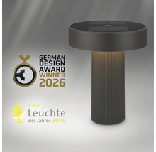Modern solcellsdriven bordslampa med utmärkelserna German Design Award Winner 2026 och Årets lampa 2025.