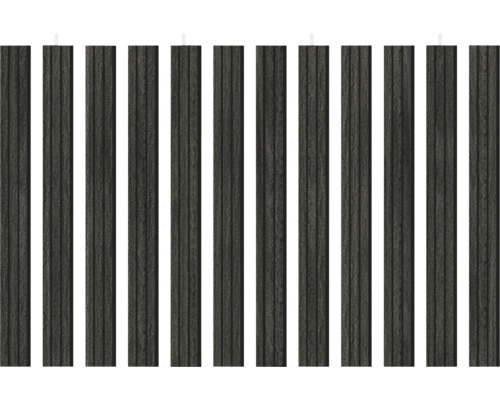 Väggpanel med vertikala lameller av trämaterial i mörk strukturerad design.