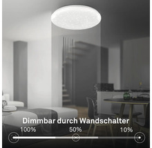 LED-taklampa med stjärnhimmeleffekt i ett vardagsrum, dimbar via väggströmbrytare i steg om 100, 50 och 10 procent.
