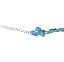 Makita häcksax-tillbehör med metallblad och blått hölje för multitool-system.