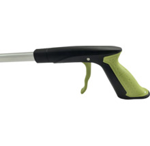 Skräpplockare med ergonomiskt handtag och avtryckare