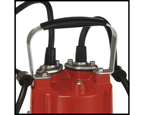 Detaljvy av dränkbar pump med bärhandtag