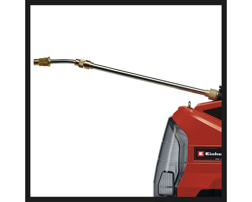 Einhell logotyp på en batteridriven tryckspruta med sprutlans