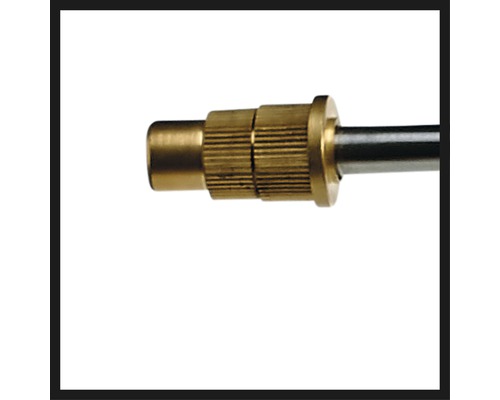 Detaljvy av en mässingsplugg med gänga