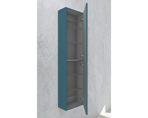 Högt skåp med öppna glashyllor för badrummet