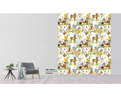 Fototapet med hästmotiv i vardagsrum, mått 243 x 280 cm