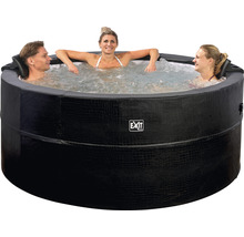 Rund, svart bubbelpool med tre personer och EXIT-logotyp