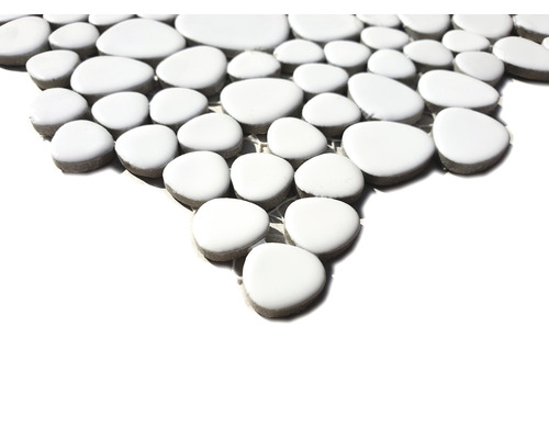 Vit mosaikplatta av sten