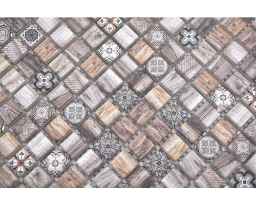 Mosaikplatta med träutseende och mönster