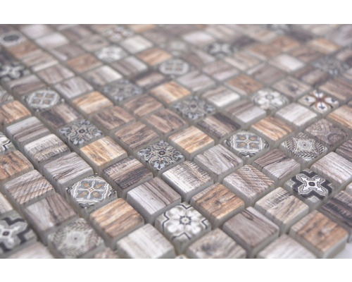 Mosaikplatta med träutseende och blommönster